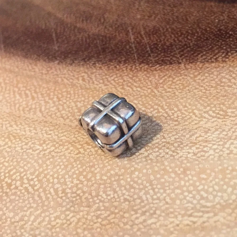 Pandora Perfect Present Charm - Picture 4 of 5